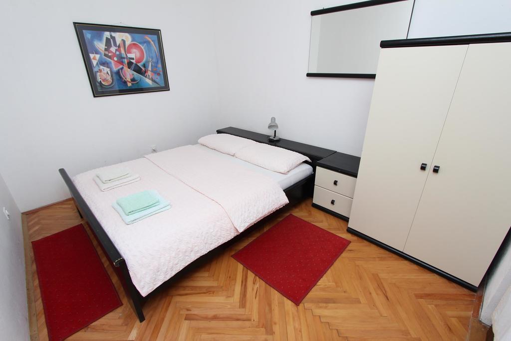 Apartments Lora Ровінь Екстер'єр фото
