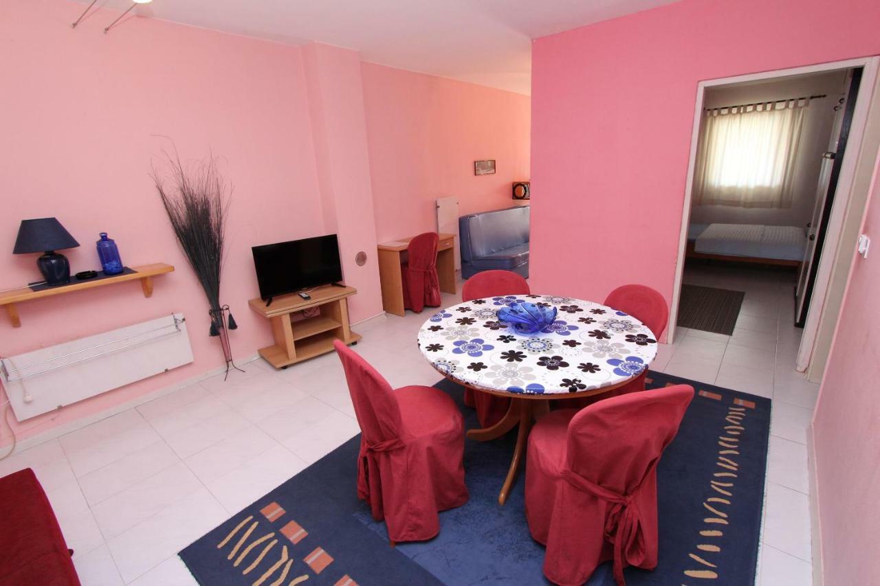 Apartments Lora Ровінь Екстер'єр фото
