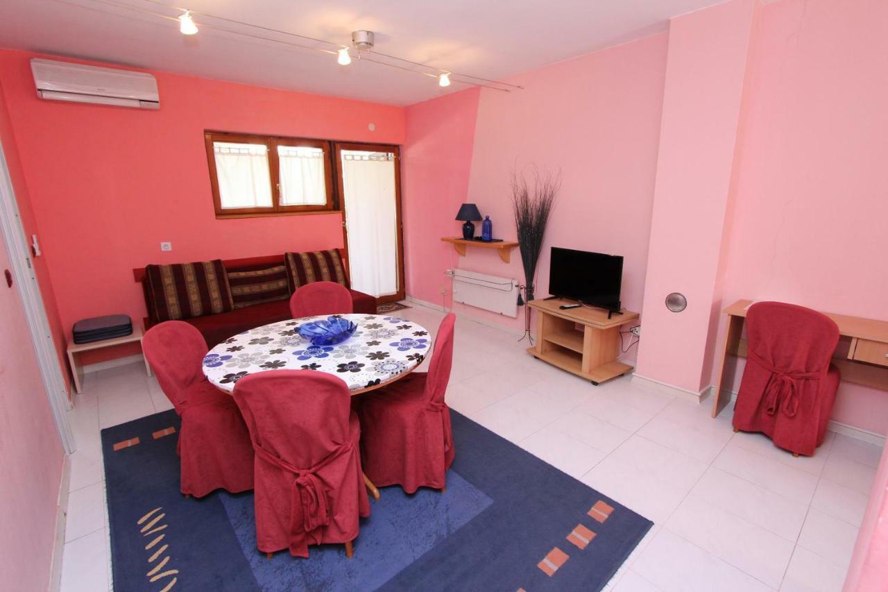 Apartments Lora Ровінь Екстер'єр фото