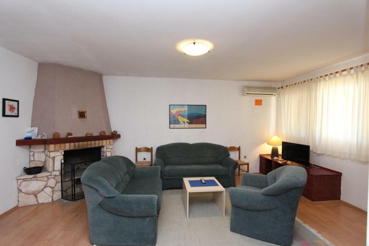 Apartments Lora Ровінь Екстер'єр фото