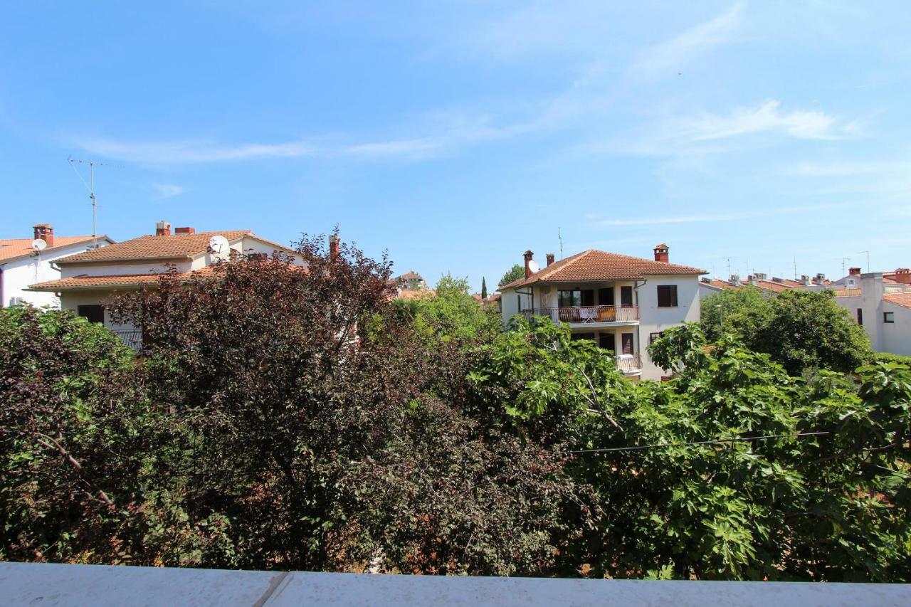 Apartments Lora Ровінь Екстер'єр фото