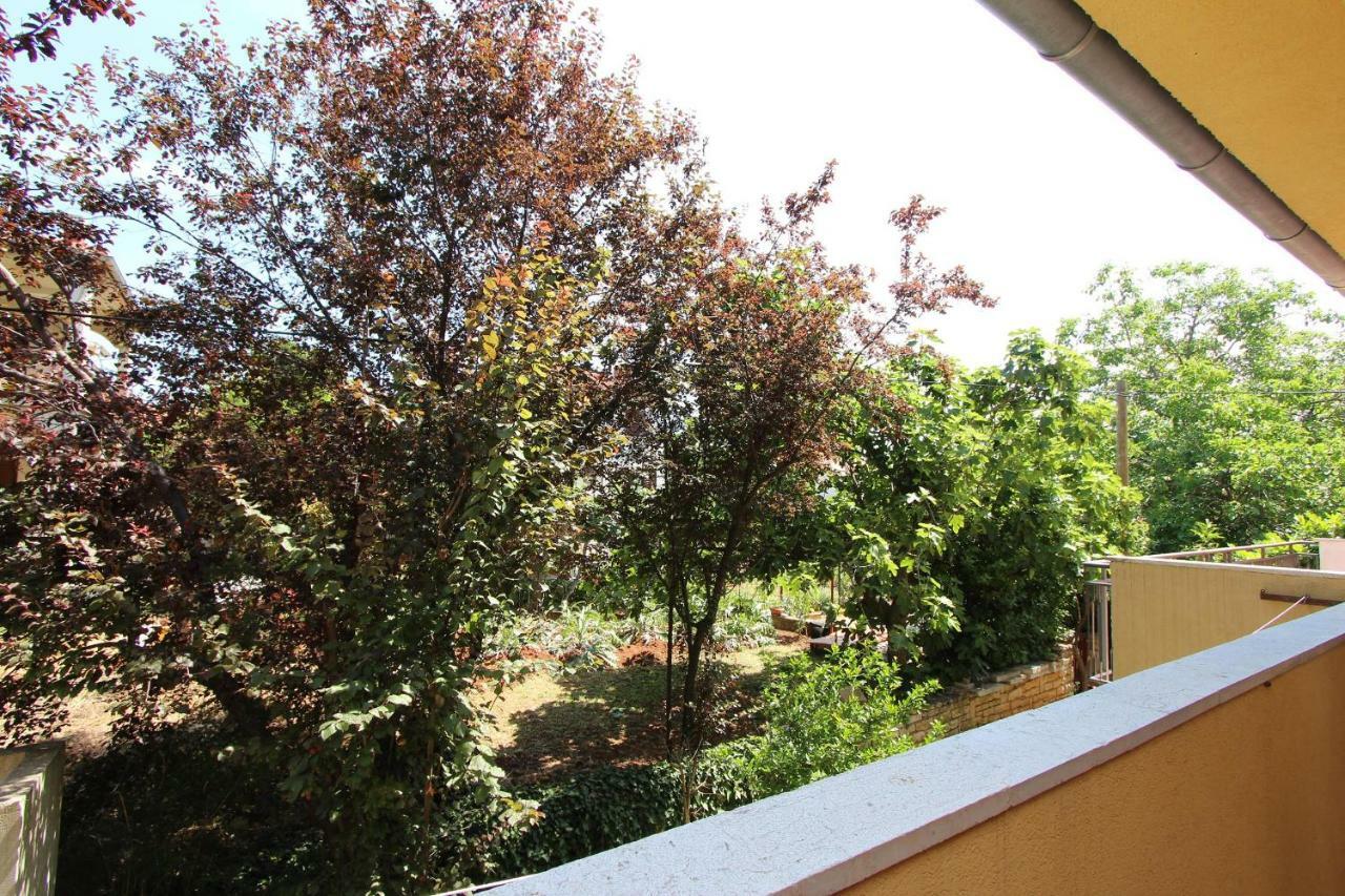 Apartments Lora Ровінь Екстер'єр фото